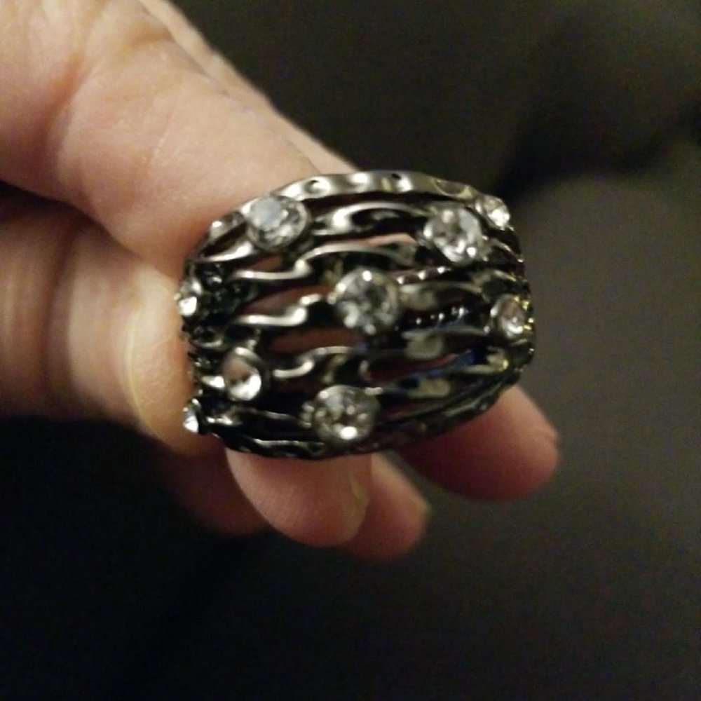 Ring - Picture 5 of 5
